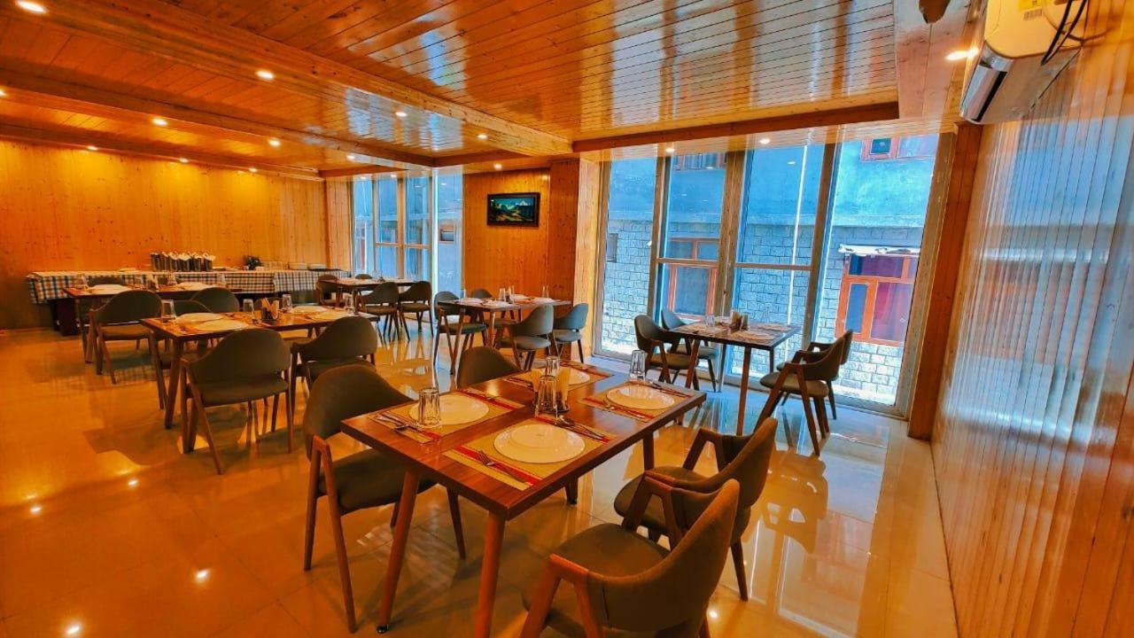 Tata Vista Resort Mall Road Manali - Centrally Heated & Air Cooled Exteriör bild