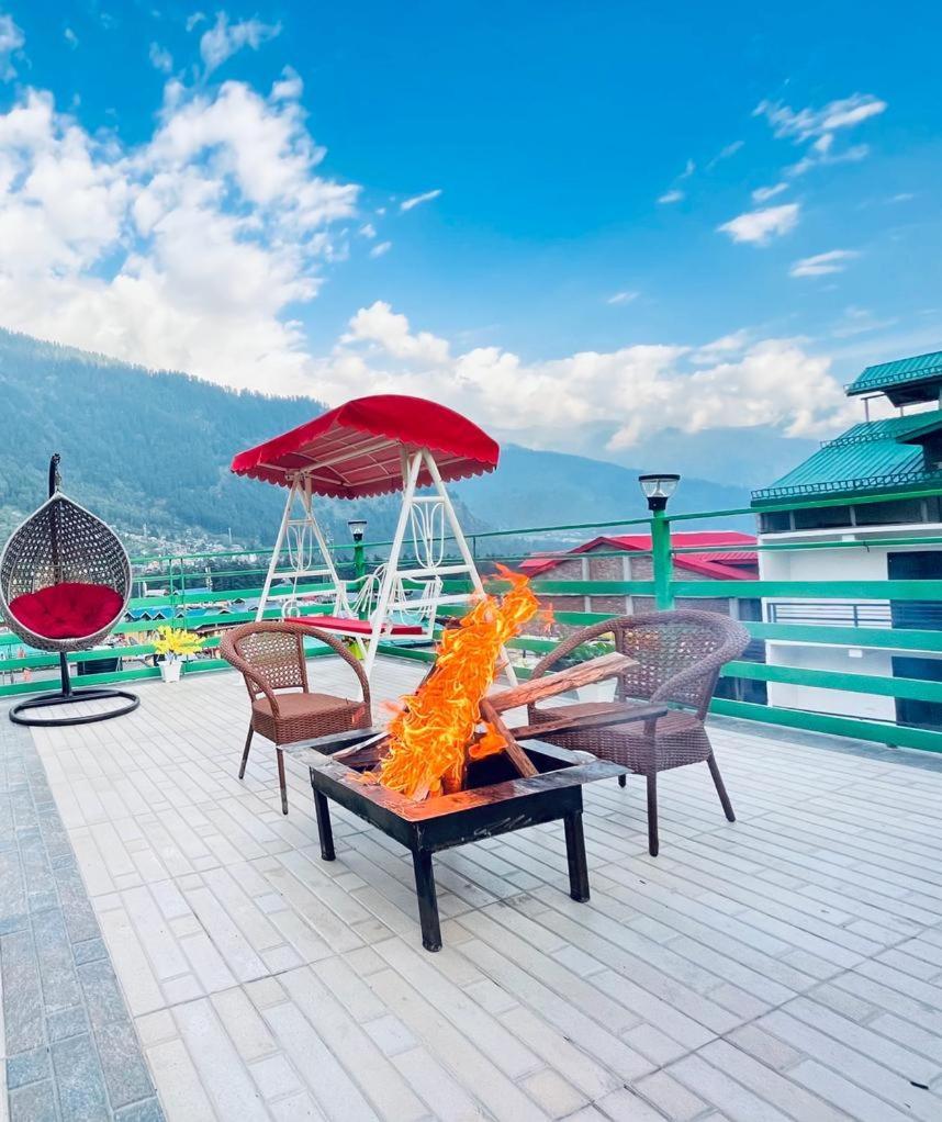 Tata Vista Resort Mall Road Manali - Centrally Heated & Air Cooled Exteriör bild
